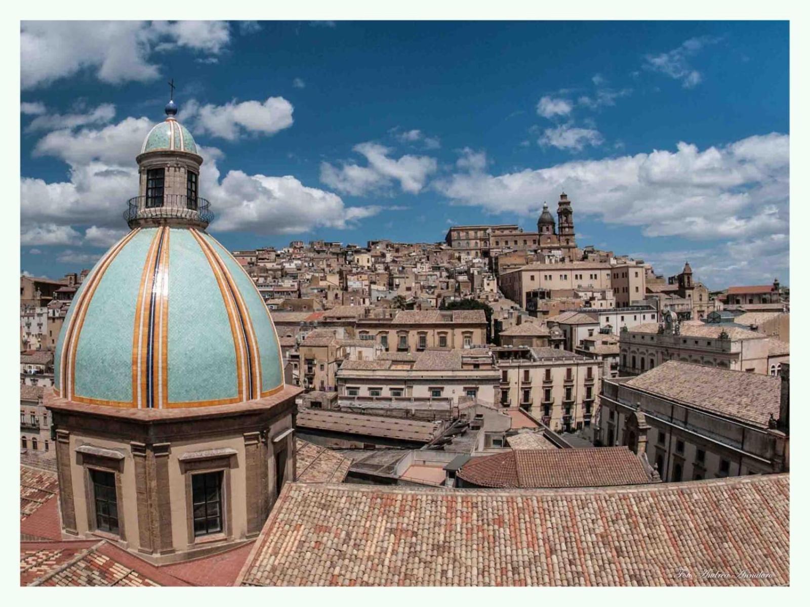 Al Quarantuno Leilighet Caltagirone Eksteriør bilde